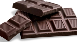 why does chocolate make my teeth hurt